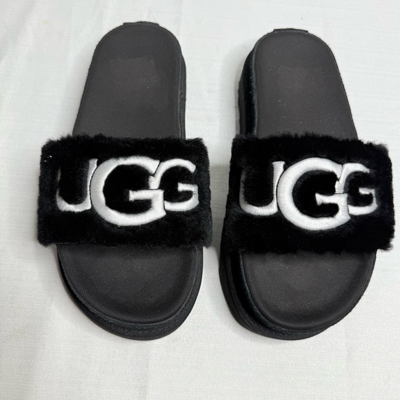 UGG Shoes - UGG Australia Laton Fur platform Slides for Women Sandal Black NWOT 6.5